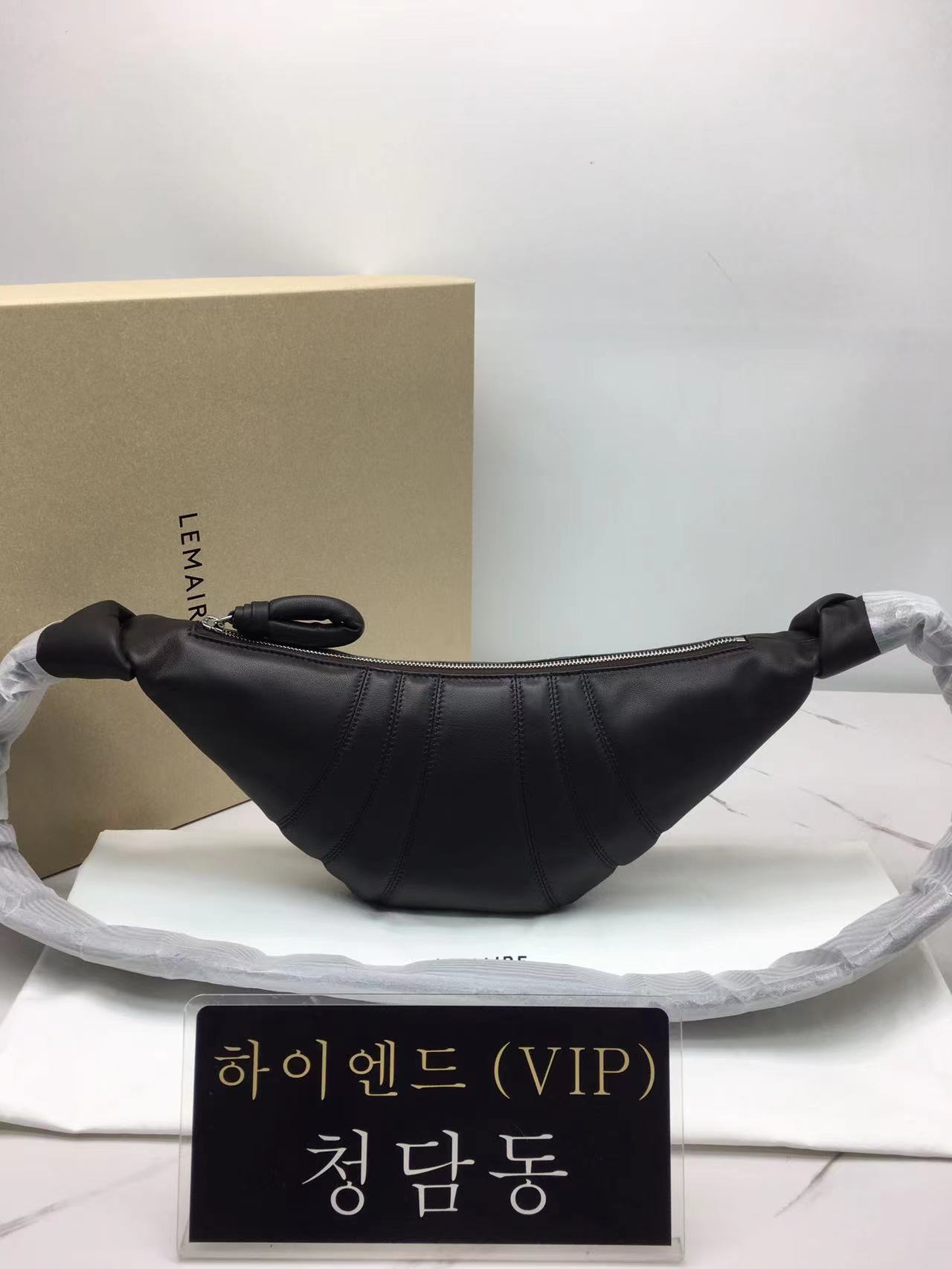 르메르 크로아상 범백 다크 초콜릿 컬러 (36.5cm,56cm)