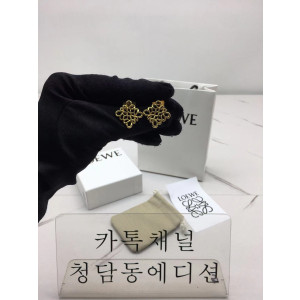 로에베 loewe 애너그램 귀걸이 (2color)