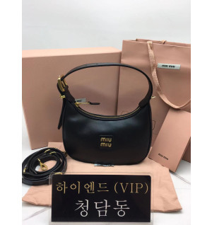 미우미우 23ss miu miu 가죽 호보백